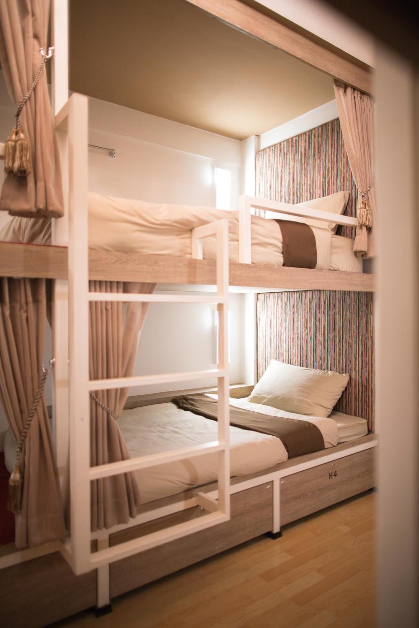 Chiangmai Midpoint Activity Hostel Chiang Mai Bagian luar foto