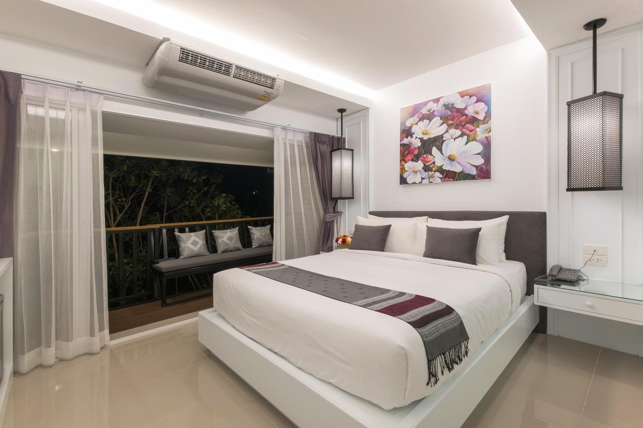 Chiangmai Midpoint Activity Hostel Chiang Mai Bagian luar foto